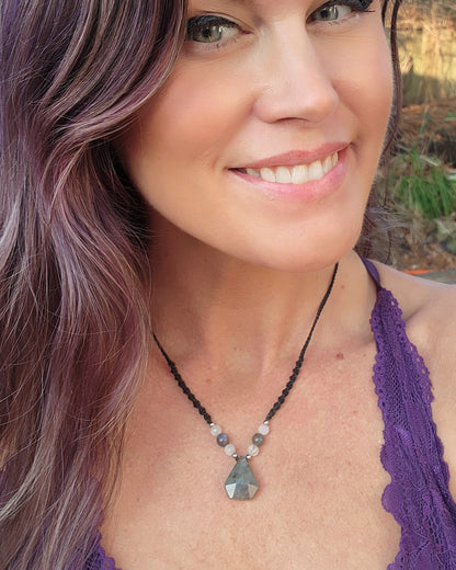 Labradorite Simple Macrame Necklace