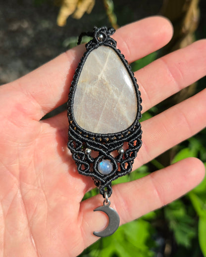 High Quality Rainbow Moonstone Macrame Necklace