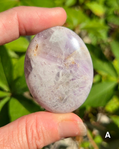 Chevron aka Dream Amethyst Palm Stones