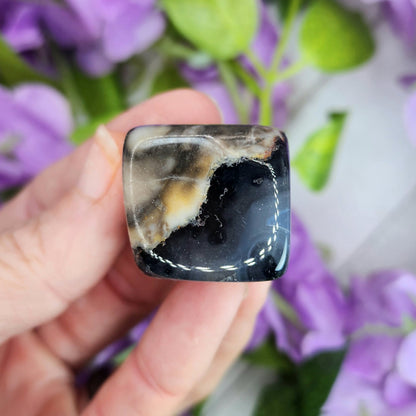 Volcanic Agate Cube (UV Reactive)