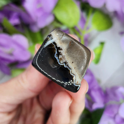 Volcanic Agate Cube (UV Reactive)