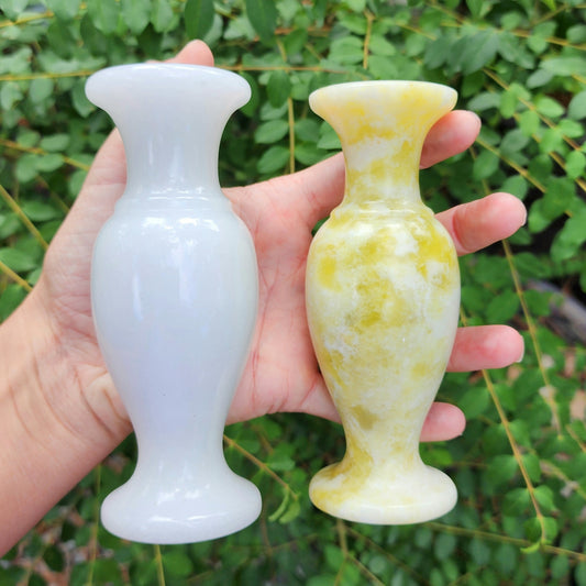Jade Vase (White Jade or Lantian Jade)