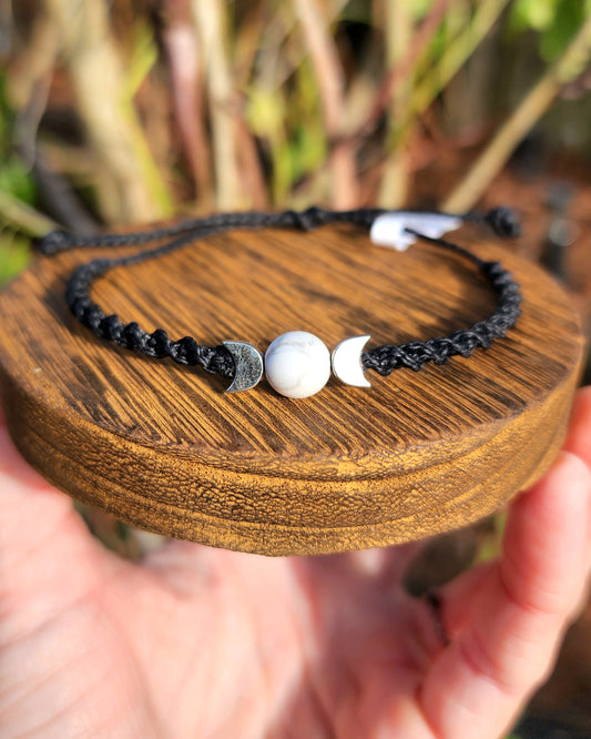 Howlite Triple Moon Macrame Bracelet