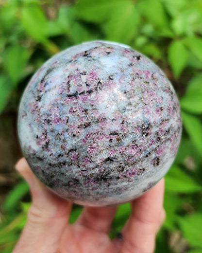 Garnet in Schist Sphere